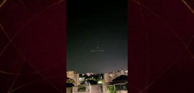 İran, İsrail'i perişan eden f&uuml;zeleri işte b&ouml;yle fırlattı! T&uuml;m Tel Aviv'i aydınlattı