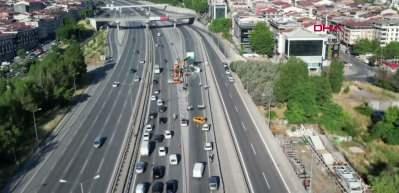 İstanbul'da can pazarı! yolcu midib&uuml;s&uuml; devrildi 12 kişi yaralandı