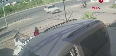 Antalya'da otomobille &ccedil;arpışan motosikletli metrelerce savruldu
