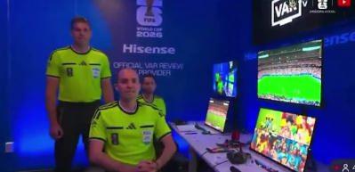 Avustralyalı hakemin el hareketine FIFA'dan soruşturma