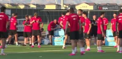 Kenan Yıldız dua ederek antrenmana başladı