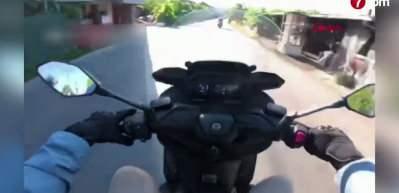 Beykoz&rsquo;da trafikte tartıştığı s&uuml;r&uuml;c&uuml;n&uuml;n motosikletine &ccedil;arpıp ka&ccedil;tı