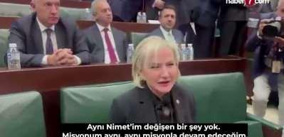 CHP'den istifa eden İstanbul Milletvekili Nimet &Ouml;zdemir AK Parti'ye katıldı