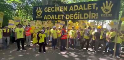 Strazburg&rsquo;da FET&Ouml;'c&uuml;ler eylem yaptı: T&uuml;rkiye&rsquo;ye yaptırım &ccedil;ağrısı ve siyasi fig&uuml;rlere &ouml;zg&uuml;rl&uuml;k talebi