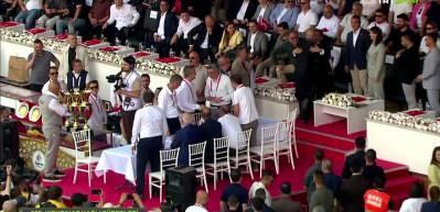 Kırkpınar ağalığında rekor miktarı a&ccedil;ıklayan Ufuk &Ouml;z&uuml;nl&uuml;'ye ebedi ağalık altın kemeri takdim edildi