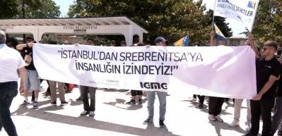 200 liseli &ouml;ğrenciden anlamlı mesaj: "İstanbul&rsquo;dan Srebrenitsa'ya, İnsanlığın İzindeyiz!"