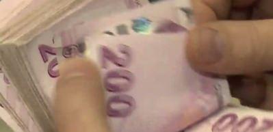  ABD ve İran gerilimi altın tahminlerini alt&uuml;st etti