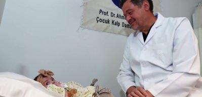 Anne karnında teşhis edildi! Minik Elif 4 ameliyatla hayata tutundu