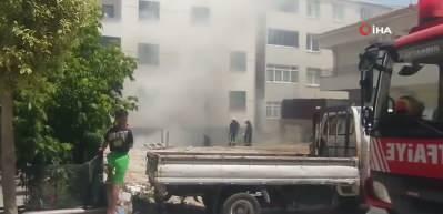 Avcılar'da boş binada &ccedil;ıkan yangın s&ouml;nd&uuml;r&uuml;ld&uuml;