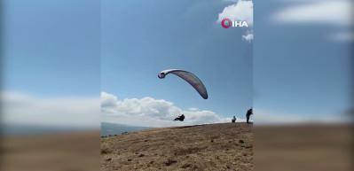 &Ccedil;orum'da yama&ccedil; paraş&uuml;t&uuml; pilotunun d&uuml;şme anı kamerada