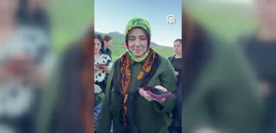  Cumhurbaşkanı Erdoğan, Hakkari'de şenliğe katılan kadınlara telefonda seslendi