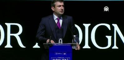 Sel&ccedil;uk Bayraktar: Verilerin tekelleşmesi modern d&uuml;nyanın g&ouml;n&uuml;ll&uuml; k&ouml;lelik fermanıdır