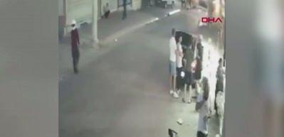 S&ouml;zl&uuml; kavga kanlı bitti: Tartıştığı kişinin iş yerine kurşun yağdırdı
