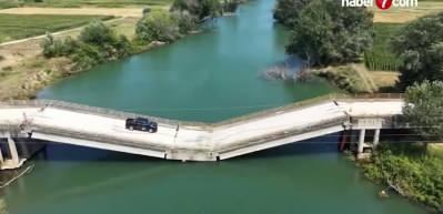 3 yıldır yapılmadı.. Yunanistan'da 20 dakika kazanmak i&ccedil;in yıkık k&ouml;pr&uuml;de &ouml;l&uuml;mle dans