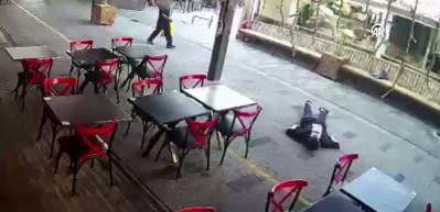 Fethiye'de fenalaşan kişinin parasını &ccedil;alan ş&uuml;pheli tutuklandı