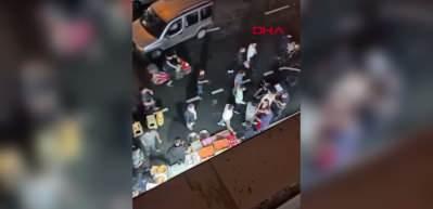 Gaziosmanpaşa'da zabıta ile esnafların kavgası kamerada
