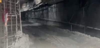 Hindistan'da korkun&ccedil; patlama: 9 kişi hayatını kaybetti, 15&rsquo;ten fazla iş&ccedil;i mahsur kaldı!