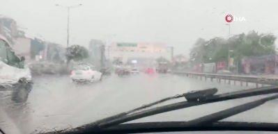 İstanbul'da fırtına ve sağanak alarmı: AKOM'dan saatli ve g&uuml;nl&uuml; uyarı