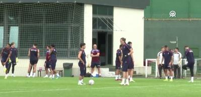Trabzonspor Avusturya yolcusu! Fatih Tekke 4 ismi liste dışı bıraktı