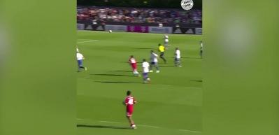 Bayern M&uuml;nih geleneği s&uuml;rd&uuml;r&uuml;yor: Bu kez de 15-0 kazandılar!
