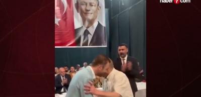 Belediye Başkanı partisinden istifa etti! Yeni partisini a&ccedil;ıkladı