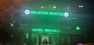 Gelecek Partisi'nin feshi sonrası Yeni Yol'da grup krizi