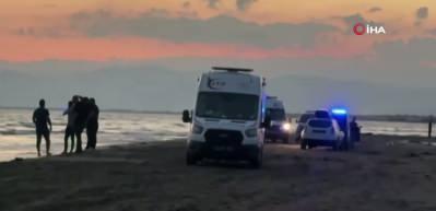 Mersin'de acı olay: Denize giren 5 kişilik aileden 3'&uuml; boğuldu!