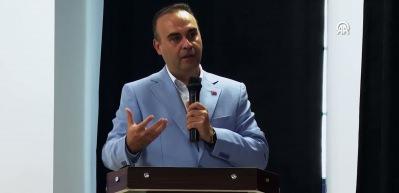 Bakan Kacır tersine beyin g&ouml;&ccedil;&uuml; hakkında "49&rsquo;u T&uuml;rk vatandaşı, 75 lider ve gen&ccedil; araştırmacı T&uuml;rkiye&rsquo;ye geldi!" dedi
