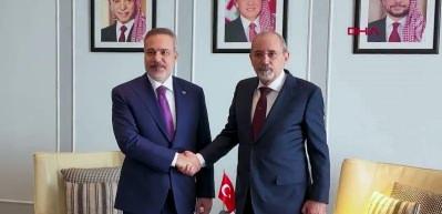 Dışişleri Bakanı Hakan Fidan, &Uuml;rd&uuml;n'de