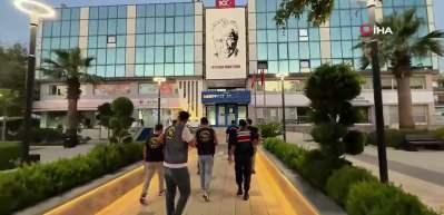 Soruşturmada tutuklanmıştı: İlkay &Ccedil;i&ccedil;ek CHP'den neden istifa ettiğini a&ccedil;ıkladı!