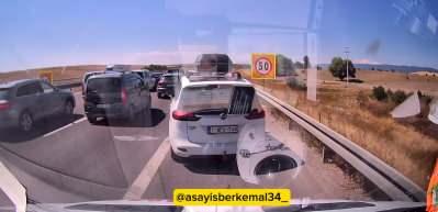 Bolu'da ambulans şof&ouml;r&uuml; emniyet şeridi ihlallerine zehir zemberek s&ouml;zler