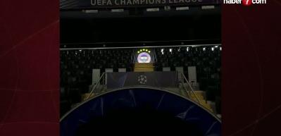 Fenerbah&ccedil;e stadyumunda ilahi sesi!