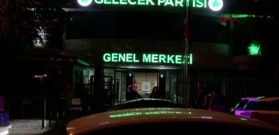 Gelecek Partisi kendisini feshetti! 