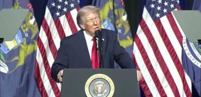 Trump&rsquo;ın 75 &uuml;lkeye koyduğu vize engeli mahkemeden d&ouml;nd&uuml;!