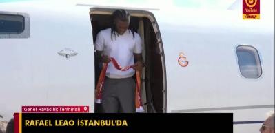 Galatasaray Rafael Leao'yu a&ccedil;ıkladı!