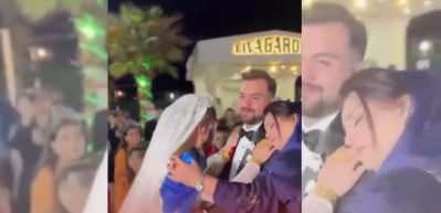 Gelin ve damadın ilk dansında koluna yapıştı: Kayınvalidenin halleri sosyal medyada viral oldu!