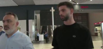 Beşiktaş yeni transferini duyurdu! 4 yıllık imza attı