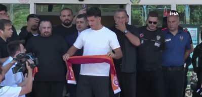 Galatasaray, Deniz G&uuml;l'&uuml; duyurdu! Bonservis bedeli a&ccedil;ıklandı