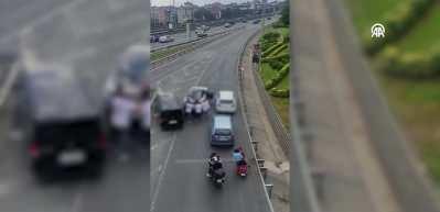 Ey&uuml;psultan'da trafikte kavga eden 3 s&uuml;r&uuml;c&uuml;ye para cezası