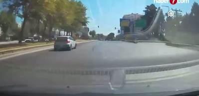 "Gıdıklama kaza yaparız" dedi, 3 saniye sonra kaza yaptı