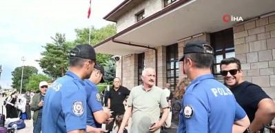 İ&ccedil;işleri Bakanı Mustafa &Ccedil;ift&ccedil;i yeni eğitim yılı &ouml;ncesinde "Evlatlarımız i&ccedil;in sahadayız" mesajını paylaştı