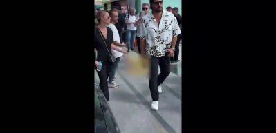 Serhat Kılı&ccedil;'ın cenazesinde fotoğraf &ccedil;ektirmek isteyen vatandaşa &Ouml;zge &Ouml;zder sert &ccedil;ıktı!