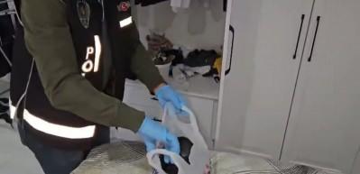 Konya'da kıska&ccedil; operasyonu! Evden cephanelik &ccedil;ıktı: 20 g&ouml;zaltı 