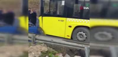 Başakşehir'de İETT otob&uuml;s&uuml; ile otomobil &ccedil;arpıştı: 3 yaralı
