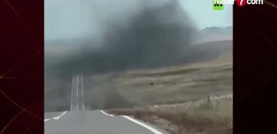 Orman yangını zannettiler, sivrisinek bulutu &ccedil;ıktı! Rusya'da şoke eden anlar kamerada