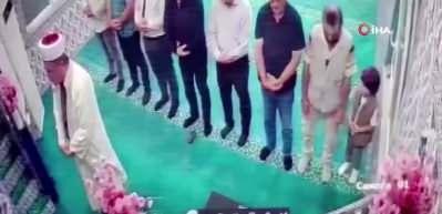 Trabzon'da y&uuml;rekleri ısıtan g&ouml;r&uuml;nt&uuml;: 5 yaşındaki Altan'ın imam sevgisi kamerada