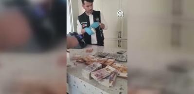 Mersin'de yolsuzluk soruşturması: Ş&uuml;phelinin evinden servet &ccedil;ıktı