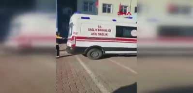 Başakşehir&rsquo;de kanlı kavga: Dehşet sa&ccedil;an &ccedil;ocuk 5 kişiyi bı&ccedil;akladı!