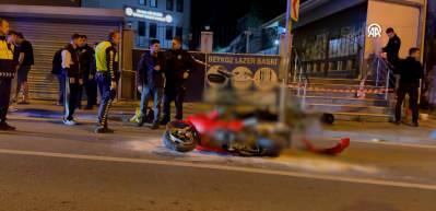 Beykoz'da direğe &ccedil;arpan motosikletin s&uuml;r&uuml;c&uuml;s&uuml; &ouml;ld&uuml;