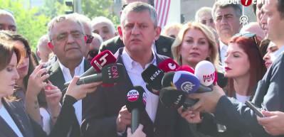 Yeni Parti Genel Başkanı &Ouml;zel, basın mensuplarına a&ccedil;ıklamalarda bulundu